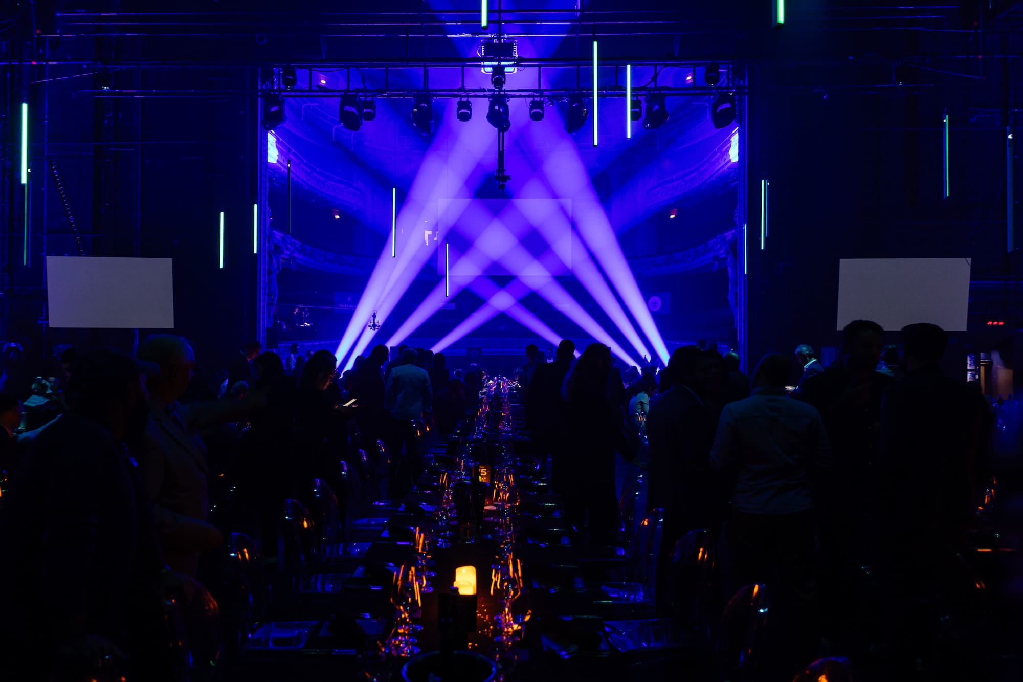 Effet de lumières sur la scène de l'Opéra de Lille pour le dîner des TheFork Awards 2023.