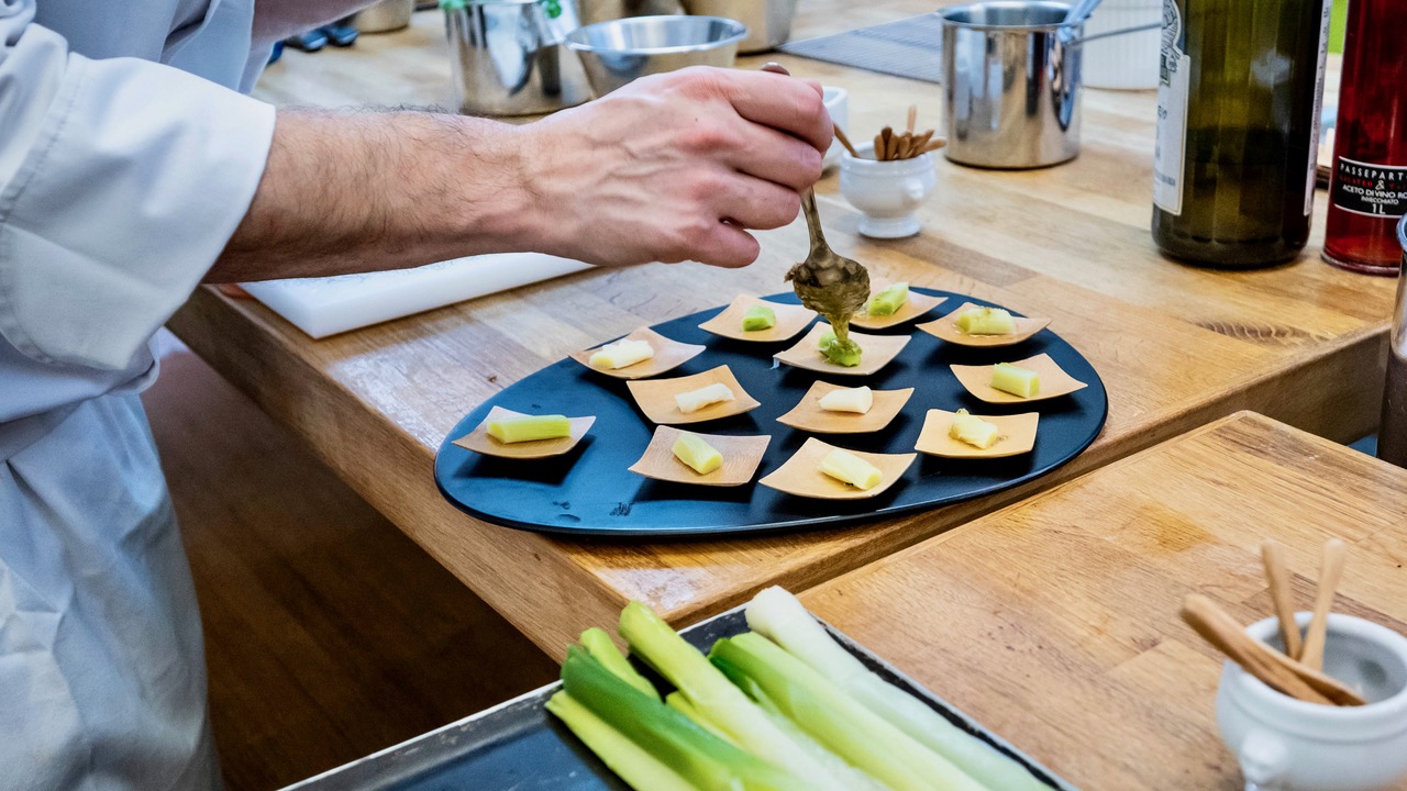 Photographie d'un cours de cuisine organisé lors d'un événement